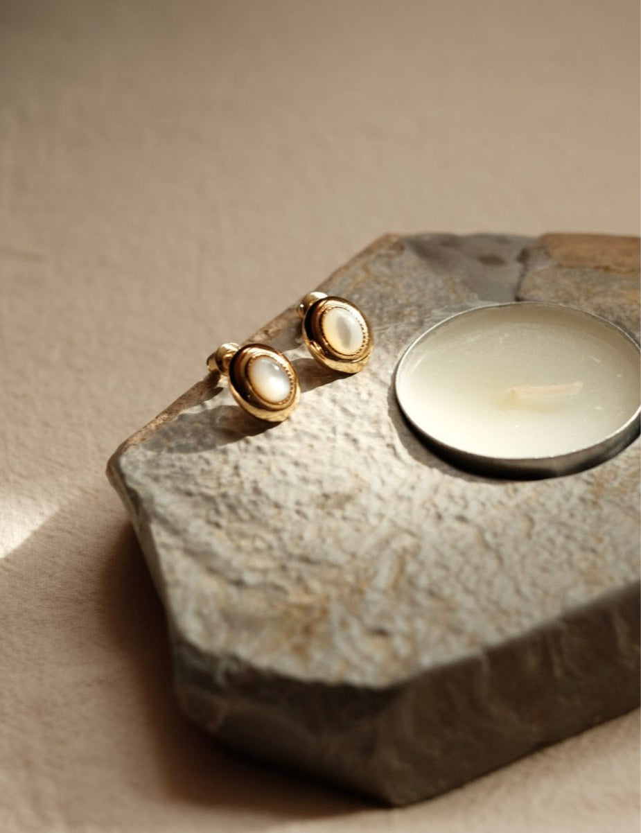 Oval White Agate Earring - NOV ACCESSORIES